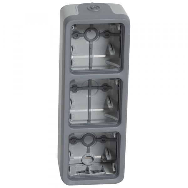 Legrand  Plexo  Серый  Коробка 3-местная вертикальная  069679